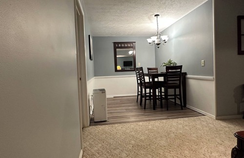 Springfield House | Clean & Cozy Private Basement. Tailored to You! Great Location!