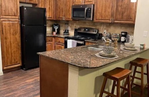 Westfield Apartment | Clean Cozy & Quiet Luxury Apt 7 min from IAH