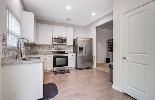 Ladson House | *CLEAN Family Fun house!