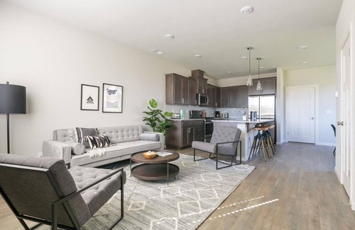 Hillsboro House | Clean Hillsboro 2BR, close to Park & Restaurants, by Blueground