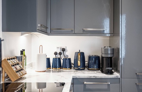 Bury Apartment | Clean Lines & Cozy Vibes: Refined 2BR Flat in Bury