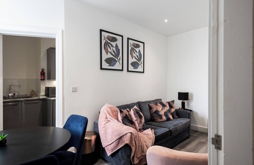 Bury Apartment | Clean Lines & Cozy Vibes: Refined 2BR Flat in Bury