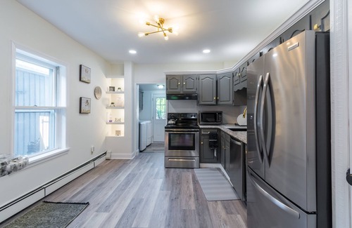 Lambertville House | Clean Luxurious Retreat, Parking, Restaurants, Near New Hope. <1mile Del river