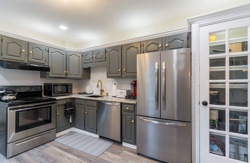 Lambertville House | Clean Luxurious Retreat, Parking, Restaurants, Near New Hope. <1mile Del river