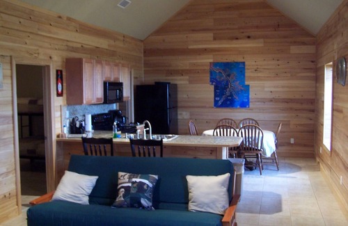 Venice Cabin | "Clean/Maintained Fully Furnished Premium Lodging"- Dolphin Lodge