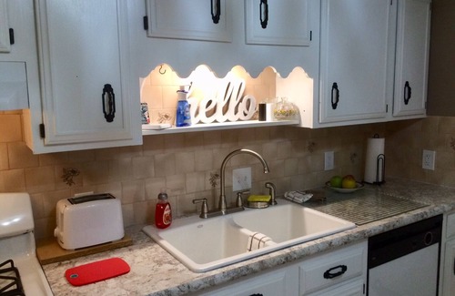 Cheektowaga House | Clean Modern Home,Cozy MINUTES to Airport and Downtown