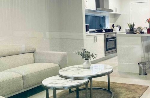 Leppington House | Clean Modern House suits 4-6 people