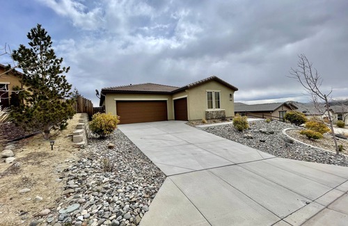 Northwest Reno House | Clean Modern Private Home 28Miles From Tahoe