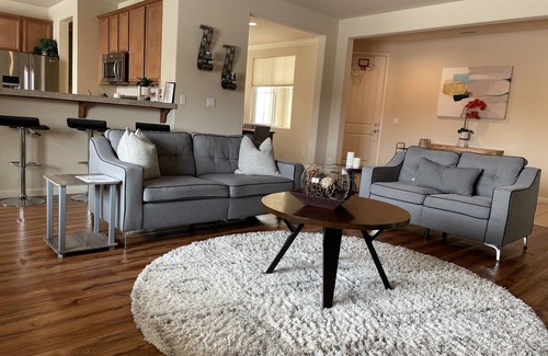 Northwest Reno House | Clean Modern Private Home 28Miles From Tahoe