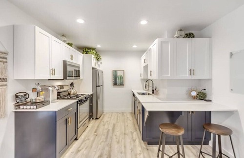 Downtown Salt Lake City Apartment | Clean! Netflix, 3 min to DT, Walkable/Bikeable