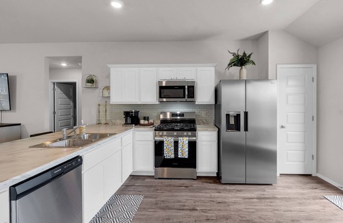 Bixby House | Clean, new, Family Friendly, safe, beautifully decorated, comfortable 💙of Bixby