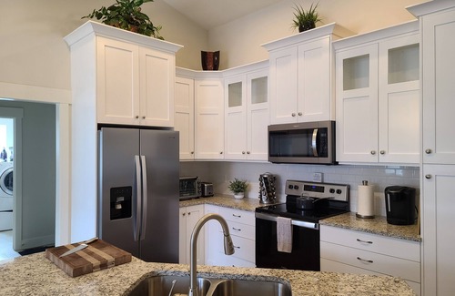 West Jordan House | *CLEAN* Private, luxurious, modern family home