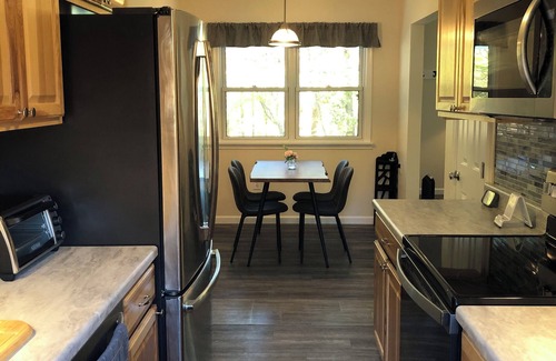 Ellerslie House | Clean & Private Mountain Home