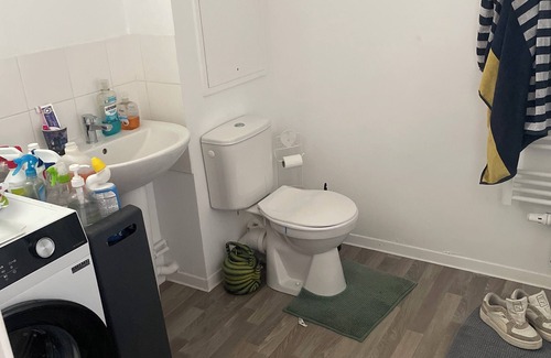 Evreux Apartment | Clean, quiet accommodation with a garden