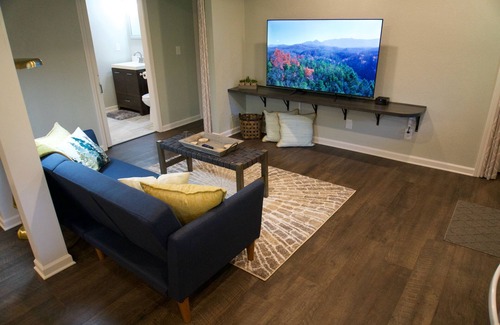 Lenoir City Apartment | Clean & quiet basement studio close to Knoxville, Lenoir City & the mountains