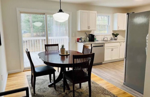Geyser Crest House | Clean Saratoga Home Close to SPAC & Track | Dogs