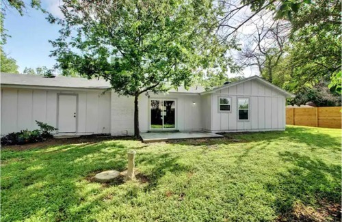 North Austin Civic Association House | Clean & Spacious 3 miles from Domain & Q2 Stadium