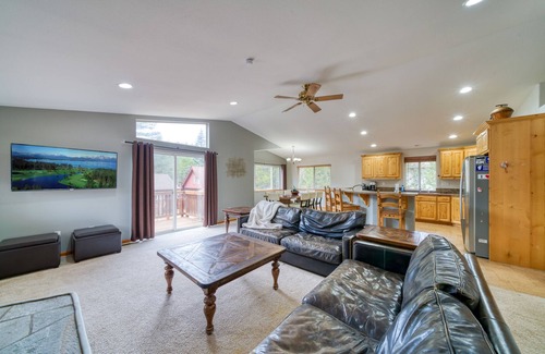 Tahoe Paradise Cabin | Clean Spacious 3 Bed Nash Family Cabin. 2300sq/ft