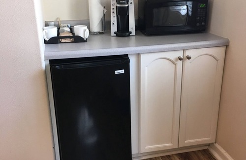 Clearlake Park Apartment | Clear Lake Cottages & Marina