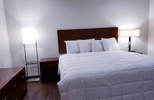 Quitman Hotel | CLEAR LAKES INN