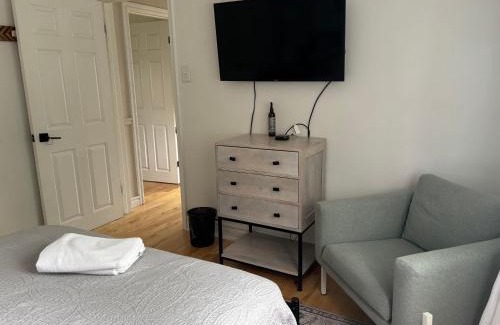 Rexdale House | Clearbrooke Gem- Bright Private Bedroom close to YYZ