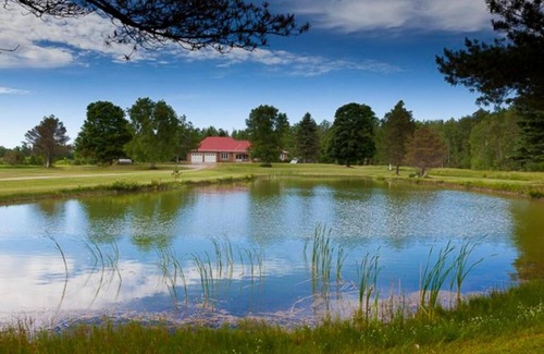 Clearview Ski Chalet | Clearview Manor! Wasaga Beach, Blue Mountain