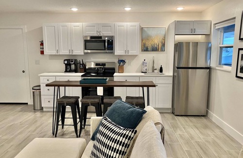 Bay Esplanade Apartment | Clearwater Beach Retreats at Bayside Suite 2