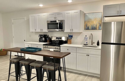 Bay Esplanade Apartment | Clearwater Beach Retreats at Bayside Suite 2