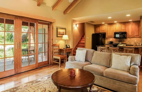 Tamarack Resort Cottage | Clearwater Cottage 87 at Tamarack Resort by Casago Mccall - Donerightmanagement