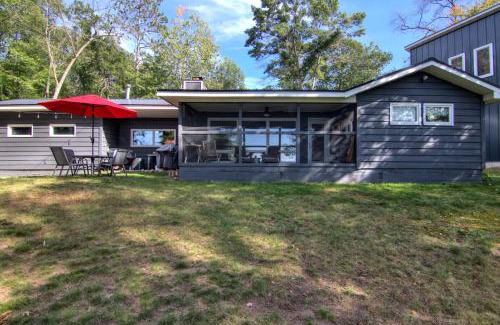 Hayward House | Clearwater Cove