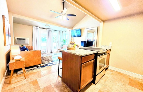 Mid America Condo | Clearwater Golden Escape