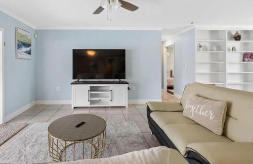Greenbrook Estates Villa | Clearwater House 3 bedrooms-pool