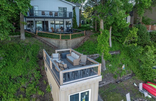 Annandale House | Clearwater Lake Retreat - Great for families!