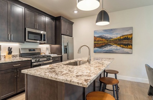 Lakeside Village Apartment | Clearwater Lofts #102, Building 2 by Summit County Mountain Retreats