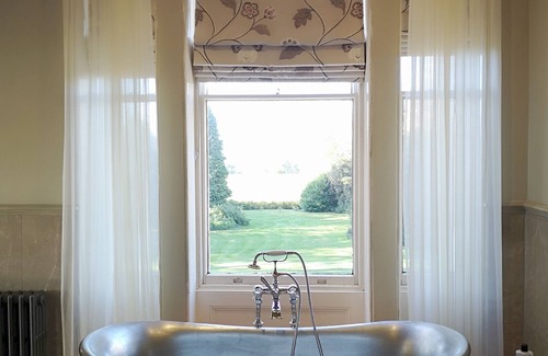 Gainsborough Bed & Breakfast | Cleatham Hall