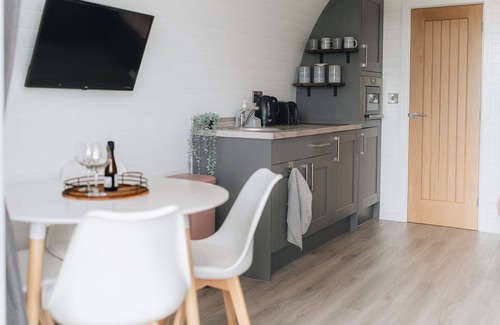 New Moat Cabin | Cleddau - Glamping Pod with Hot Tub Sleeping up to 4 Guests
