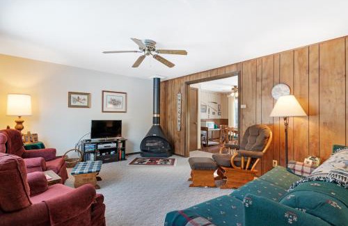 Eagle River Apartment | Cleerwood Village #264