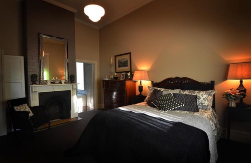 Benalla Bed & Breakfast | Clement House