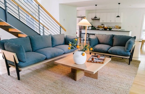 Hankins Cabin | Clementine Creekhouse Retreat in Hankins
