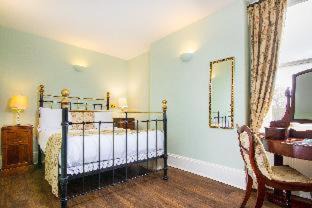 York Hotel | Clementine's Guest House