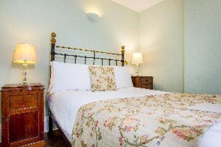 York Hotel | Clementine's Guest House
