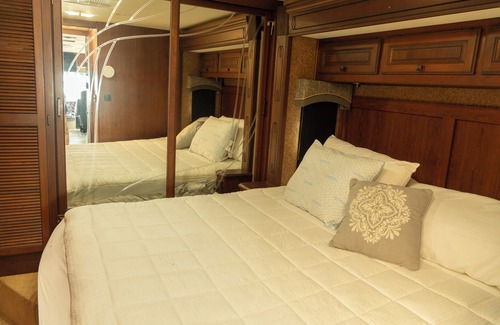 Pendleton House | Clemson Football Games! We have a beautiful class A coach that’s minutes away!