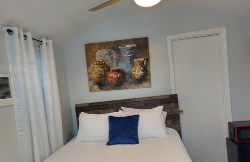 Ronda Cabin | Cleo's Village, Blue Ridge Mountain Tiny House Village Cabin by Redawning