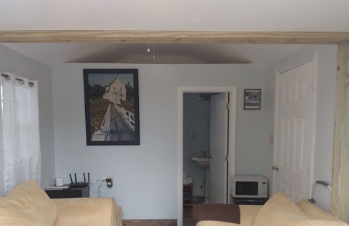 Ronda Cabin | Cleo's Village Unit 1 1 Bedroom Cabin by Redawning