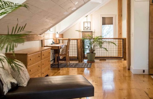 Town of Clermont Cabin | Clermont Cabin: A Quiet, Private Retreat