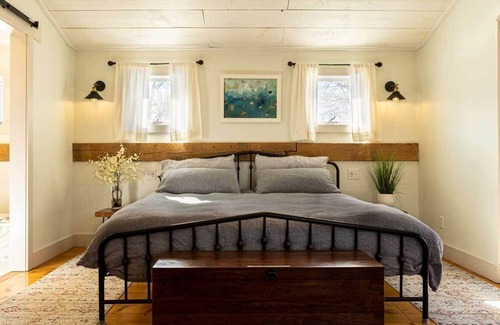 Town of Clermont Cabin | Clermont Cabin: A Quiet, Private Retreat