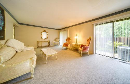 Richmond Heights Apartment | Cleveland Area Retreat Near Lake Erie