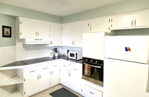 Cleveland House | Cleveland Clinic Housing with First Floor Bed/Bath