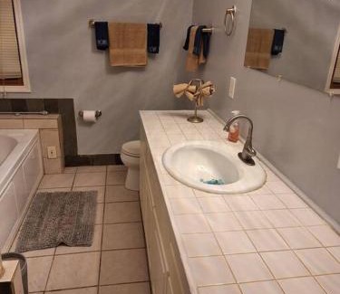 Cleveland Apartment | Cleveland Height Cabin House