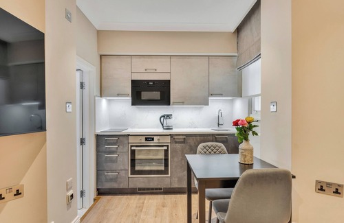 Redcliffe Apartment | Cleveland Residences Chelsea